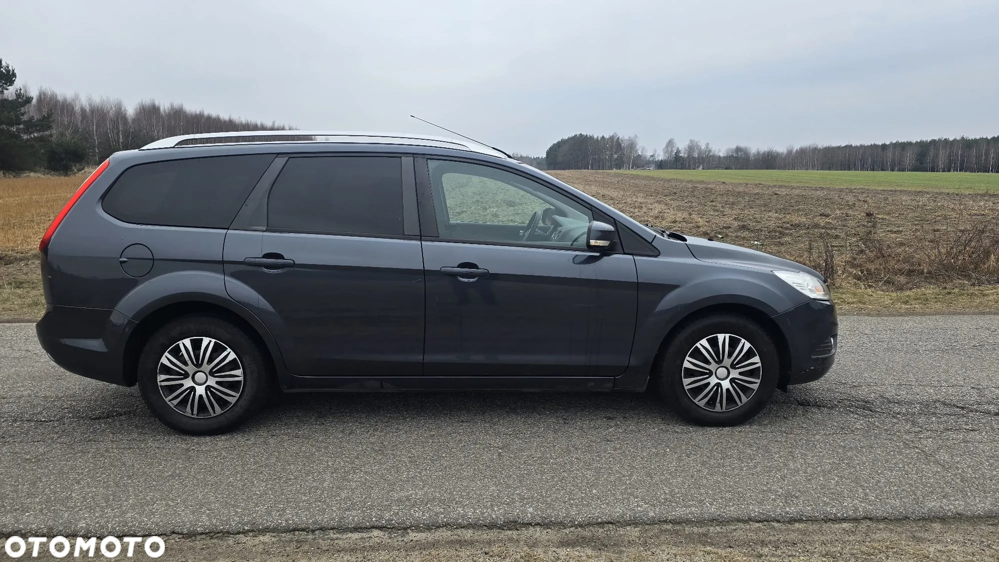 Ford Focus 1.6 16V Ambiente - 6