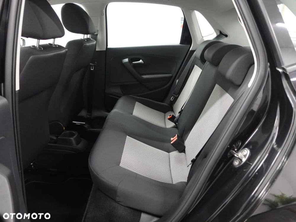 Volkswagen Polo 1.4 16V Trendline - 25