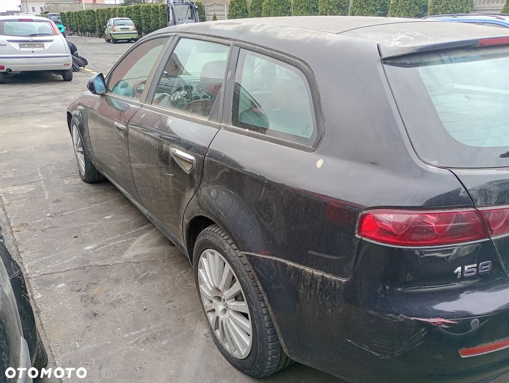 ALFA ROMEO 159 2.4 JTDM KOMBI LAMPA TYŁ TYLNA PRAWA LEWA - 3