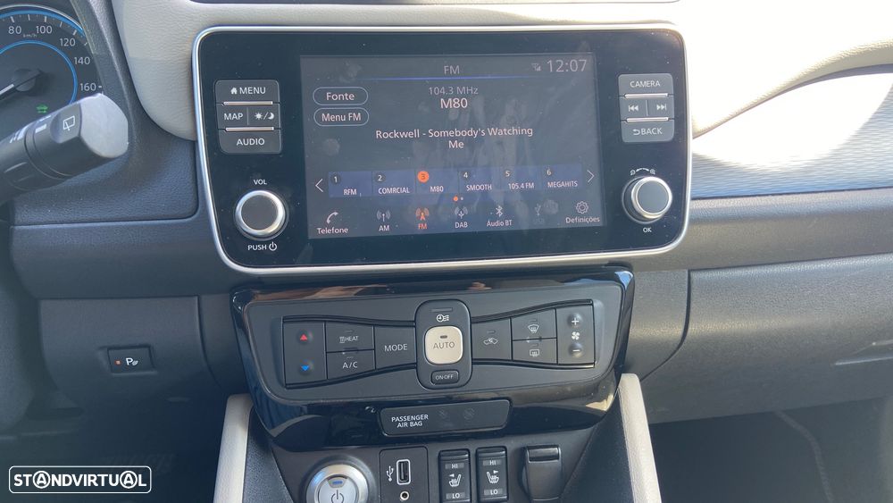 Nissan Leaf Tekna Two Tone - 11