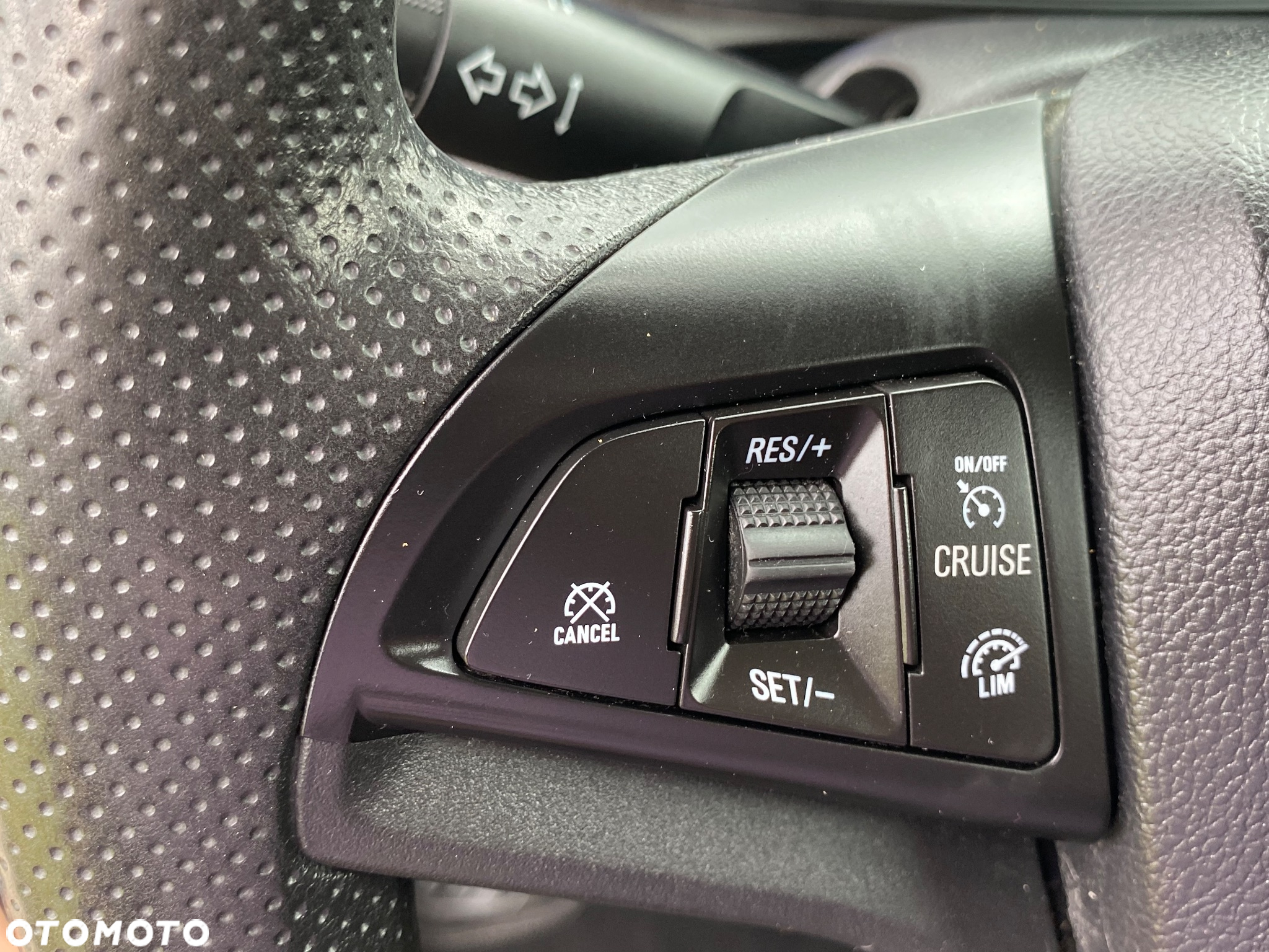 Chevrolet Trax 1.4T AWD LS+ - 28