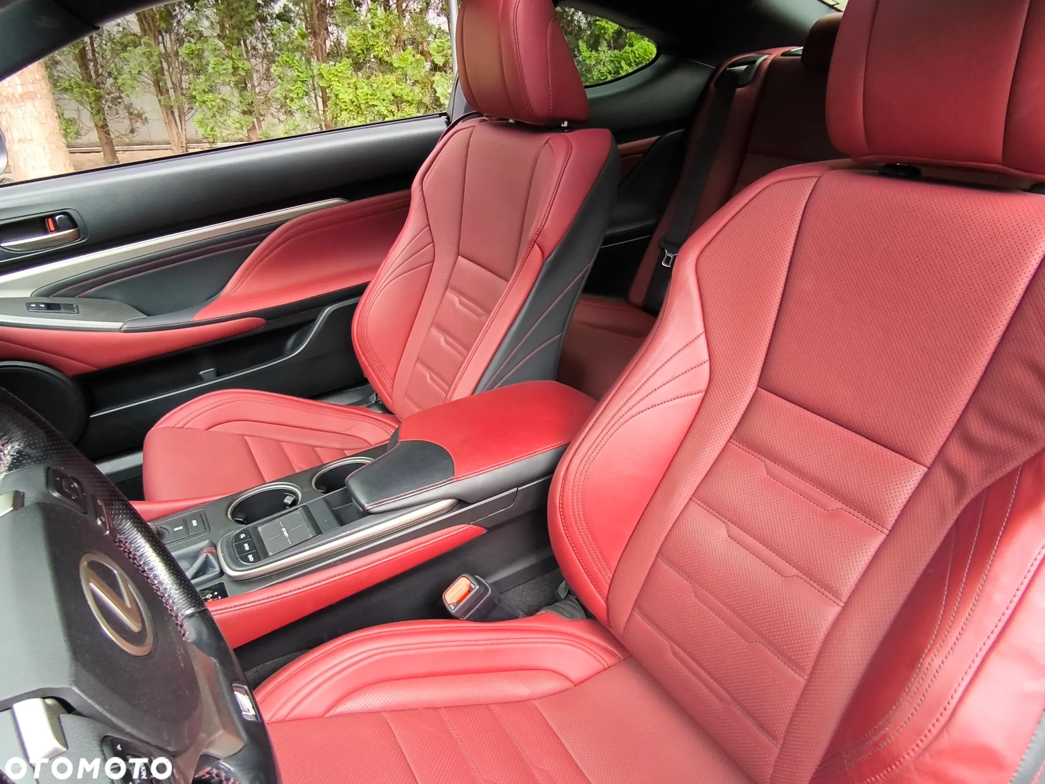 Lexus RC - 36