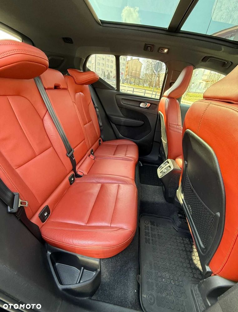 Volvo XC 40 D4 AWD R-Design (Intro Edition) - 7