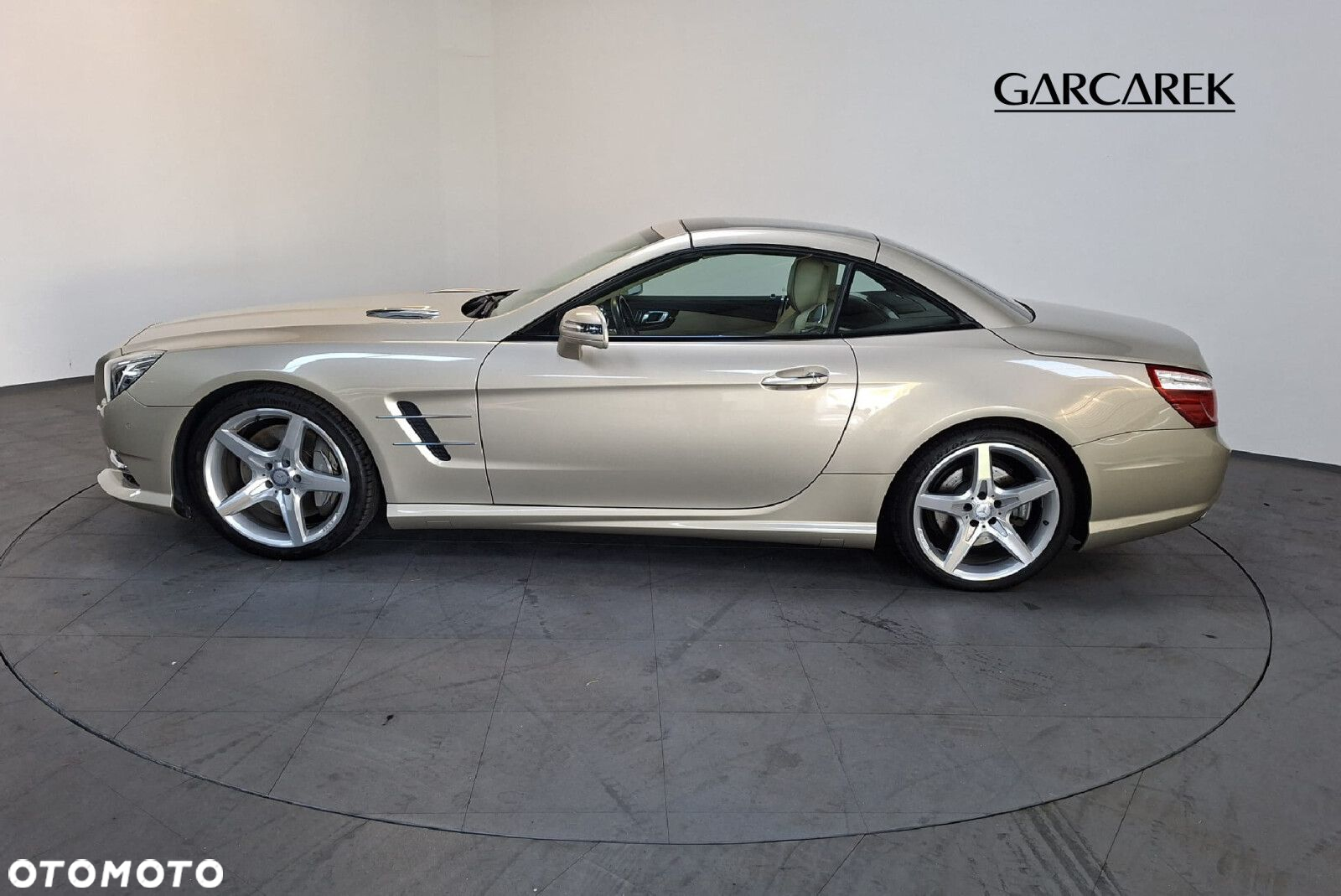 Mercedes-Benz SL - 11