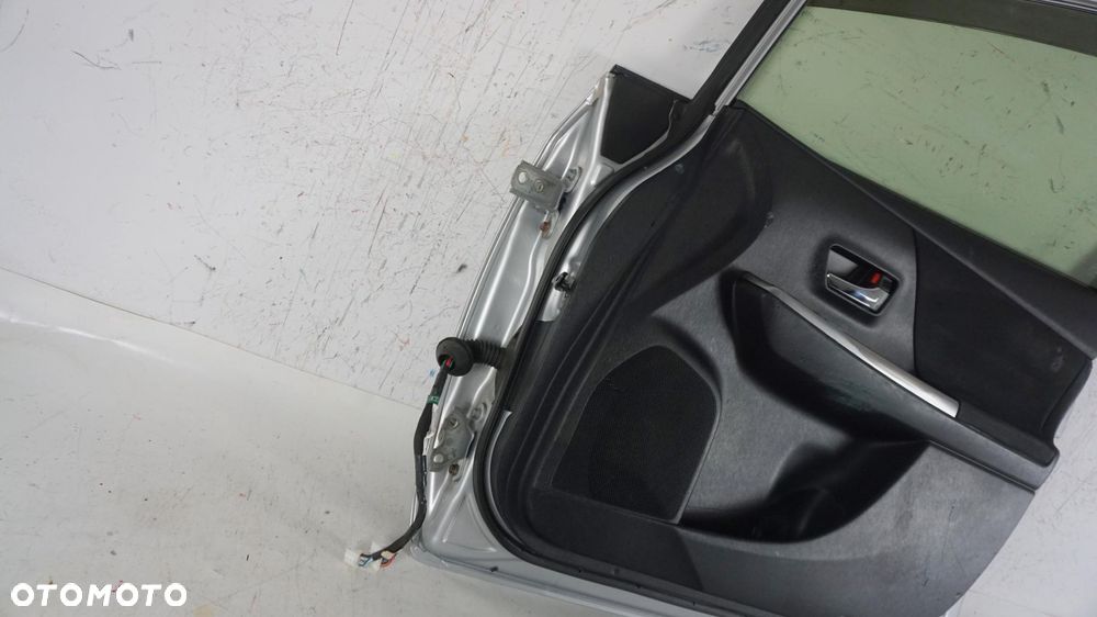 DRZWI PRAWY PRZÓD PRAWE PRZEDNIE TOYOTA PRIUS+ LIFT PRIUS + PLUS 15-18 1F7 - 7