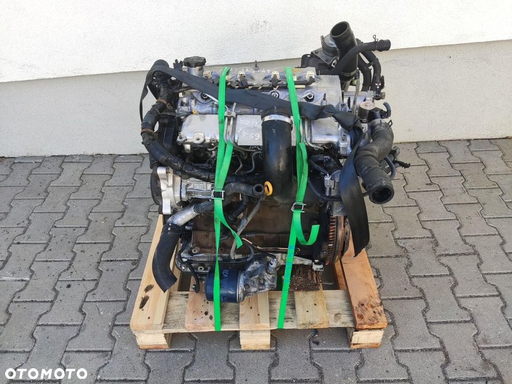 SILNIK KOMPLETNY WTRYSKIWACZE TURBINA TOYOTA RAV4 II 2.0 D4D 2001-2005 1CD - 3