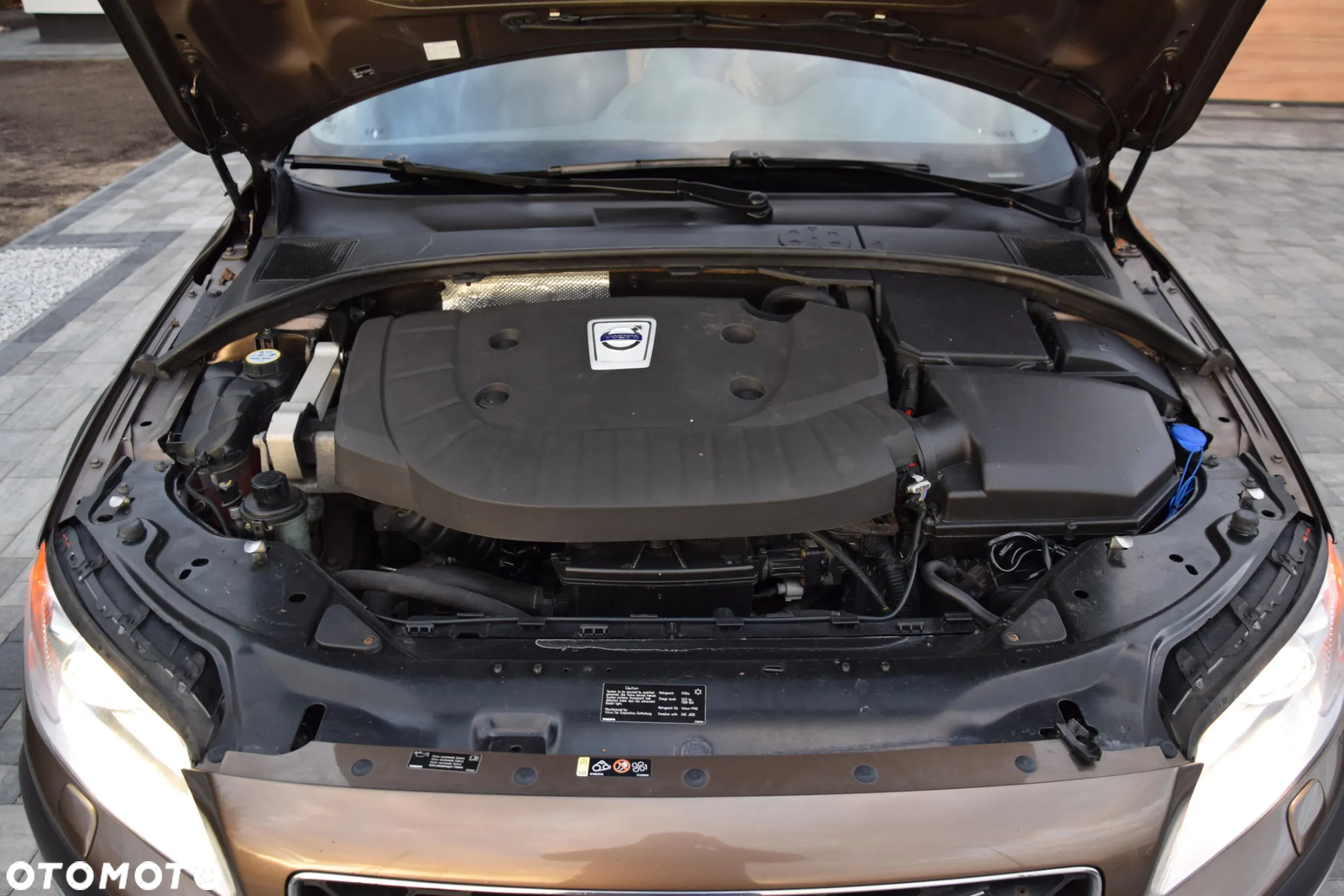 Volvo XC 70 2.4D AWD Momentum - 35