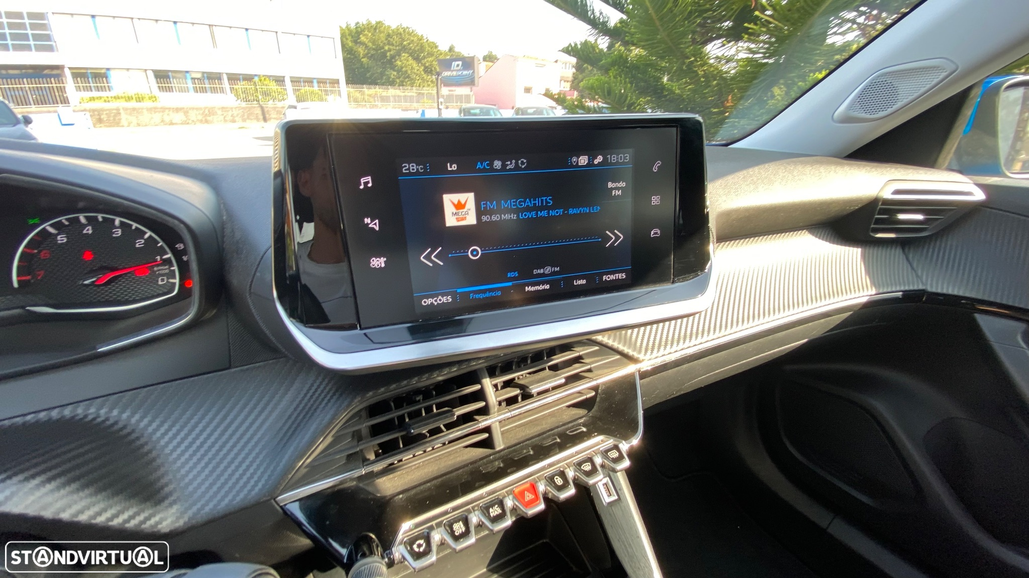 Peugeot 2008 1.2 PureTech Active - 36
