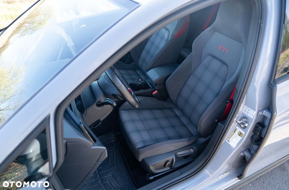 Volkswagen Golf 2.0 TSI OPF DSG GTI - 10