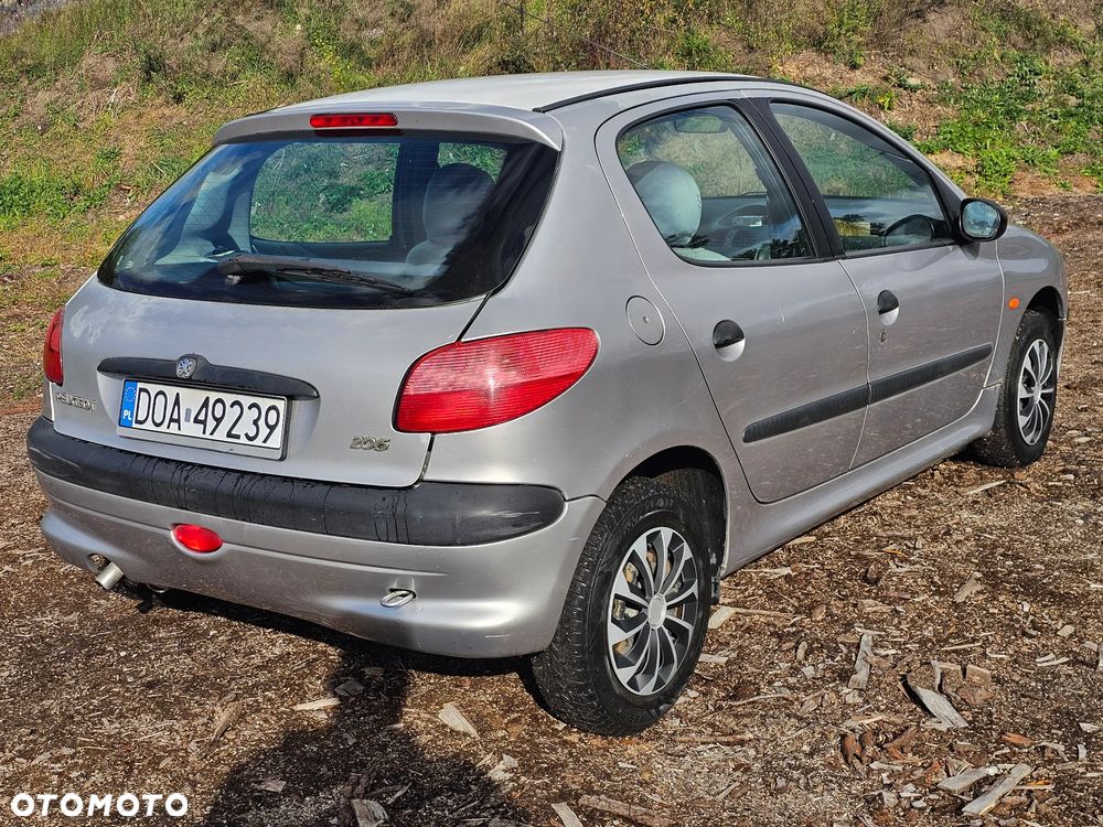 Peugeot 206 1999 photo 3