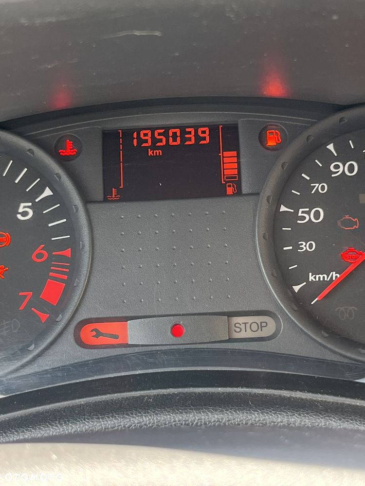 Renault Clio - 10