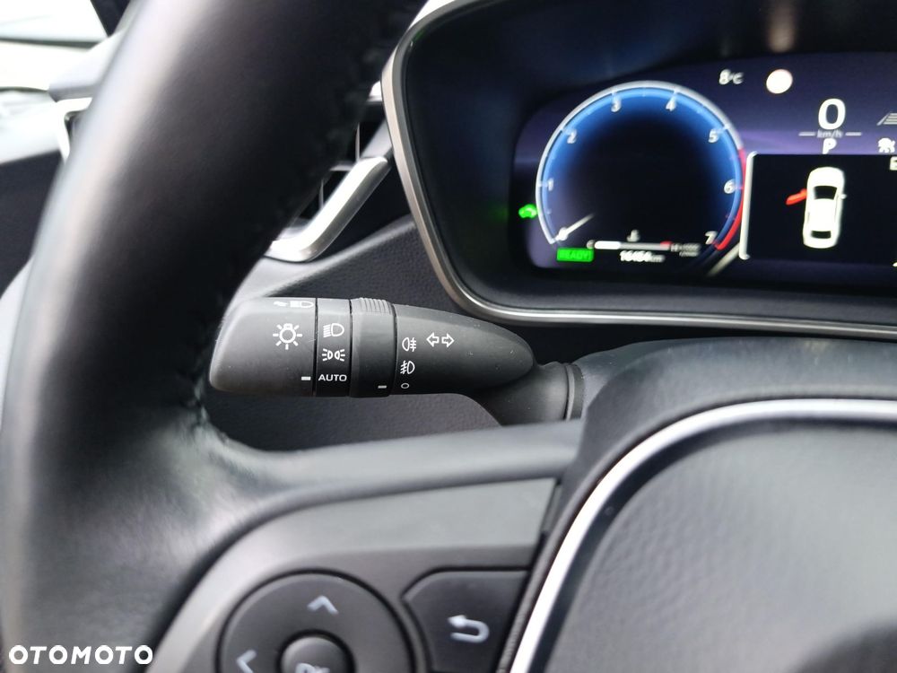 Toyota Corolla 1.8 Hybrid Comfort - 22