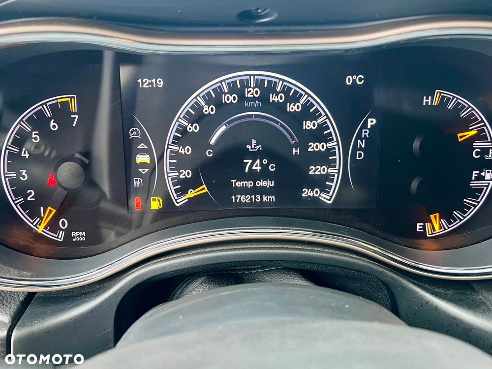 Jeep Grand Cherokee - 18