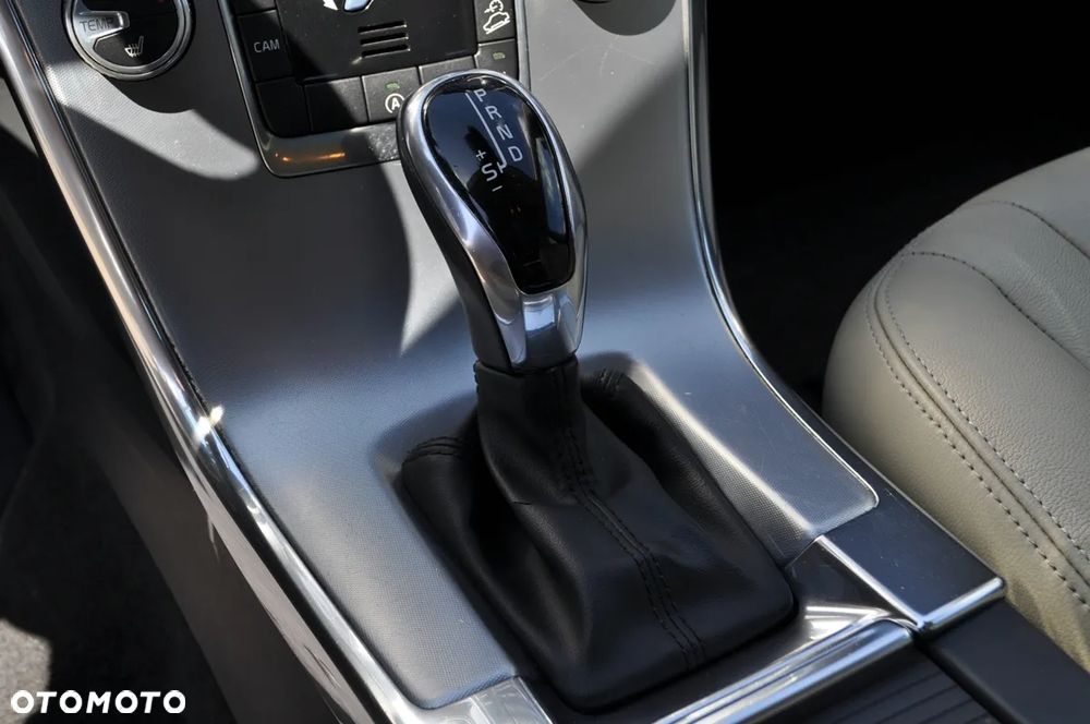 Volvo XC 60 D4 AWD Summum - 21