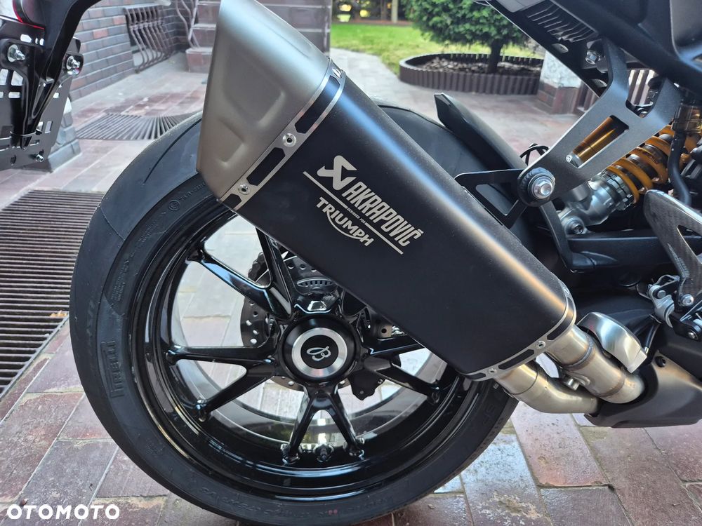 Triumph Speed Triple - 12