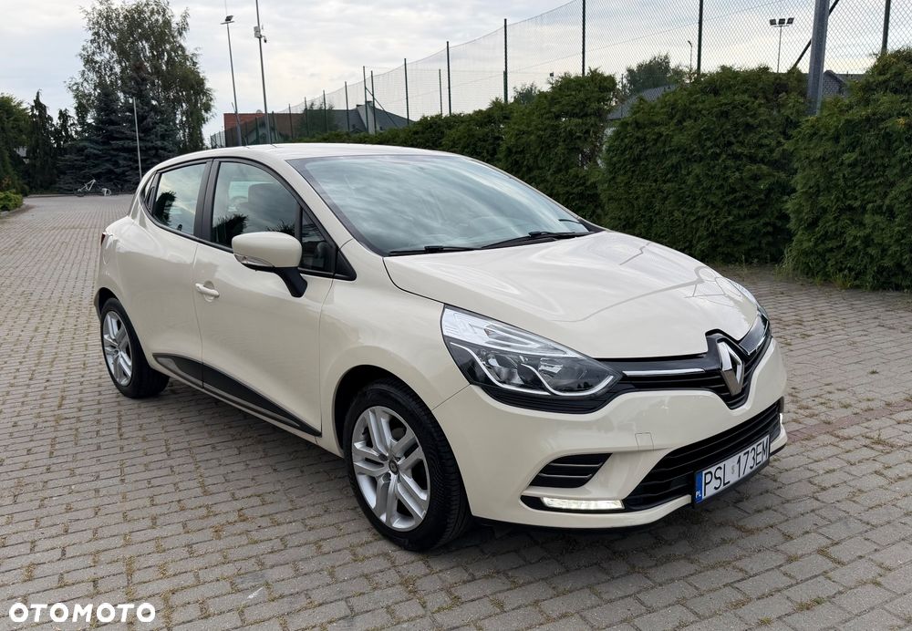 Renault Clio 1.2 16V Limited EU6 - 9