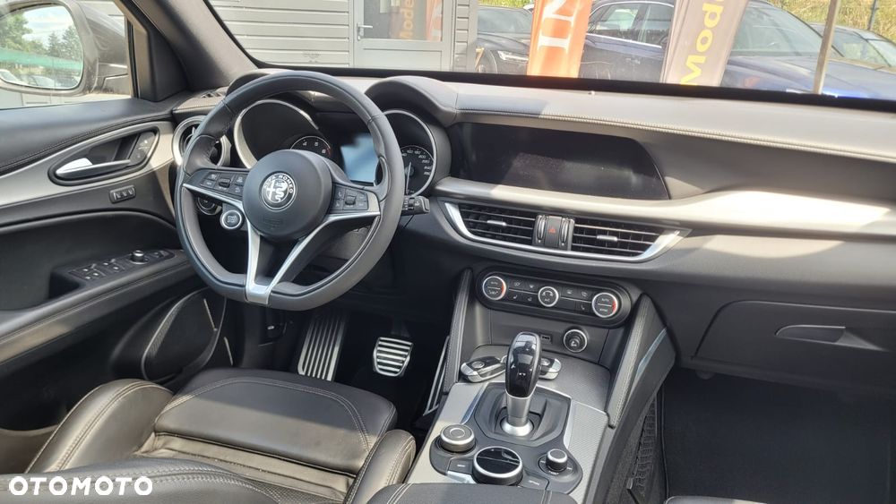 Alfa Romeo Stelvio 2.0 Turbo 16V AT8-Q4 B-Tech - 10