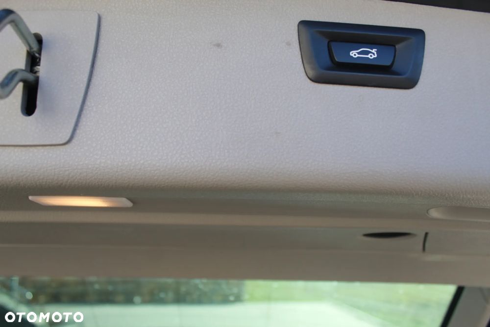 BMW Seria 3 318d - 19