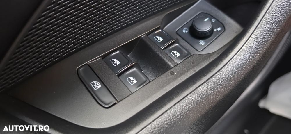 Skoda Octavia 2.0 TDI DSG Tour - 19