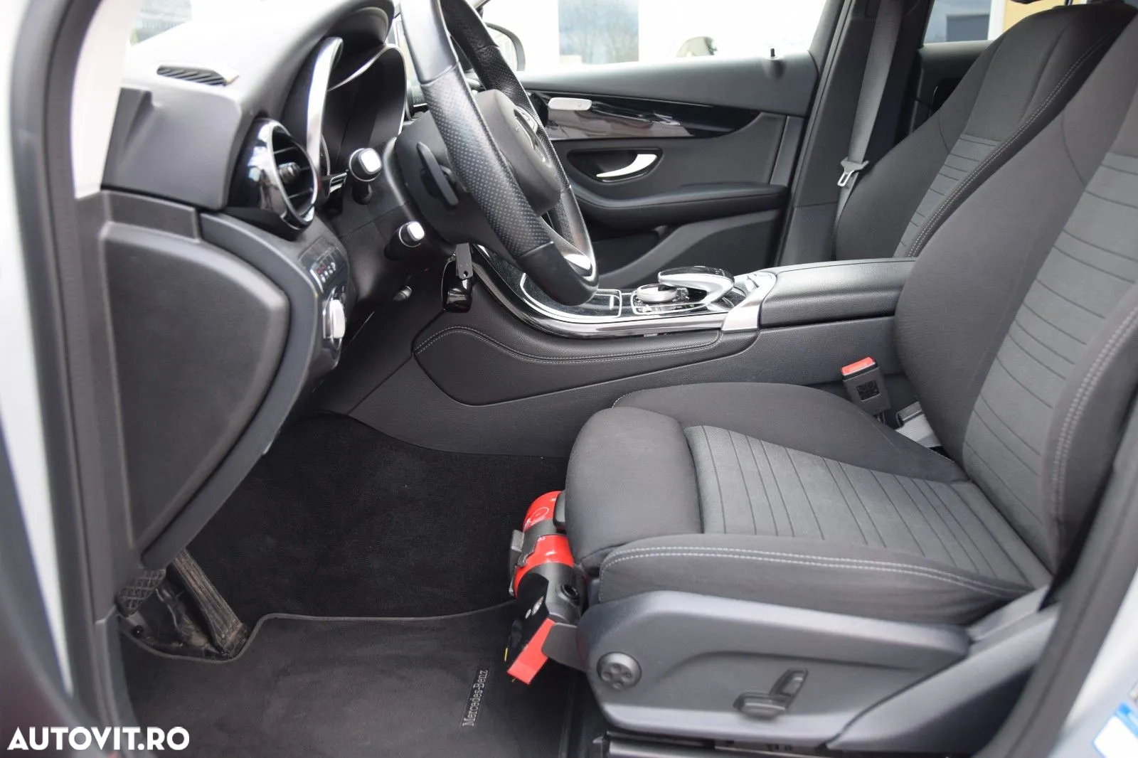 Mercedes-Benz GLC 250 d 4Matic 9G-TRONIC AMG Line - 11