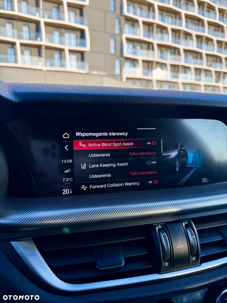 Alfa Romeo Stelvio - 33