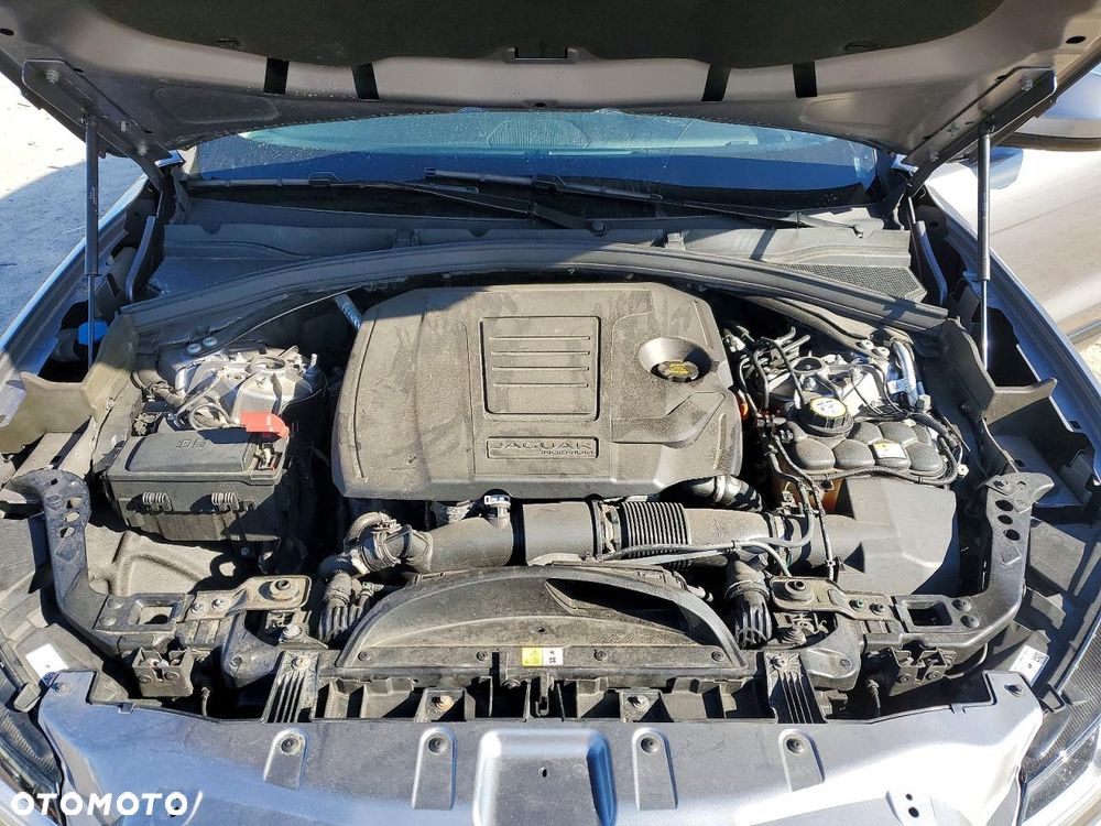 Jaguar F-Pace P400 AWD R-Dynamic S - 12