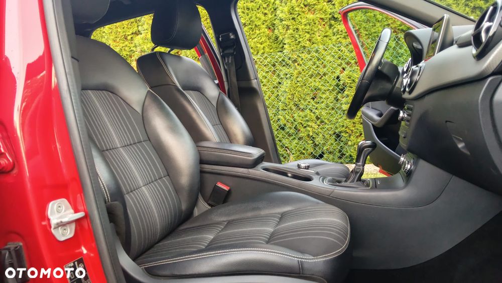 Mercedes-Benz Klasa B 180 BlueEFFICIENCY Edition 1 - 13