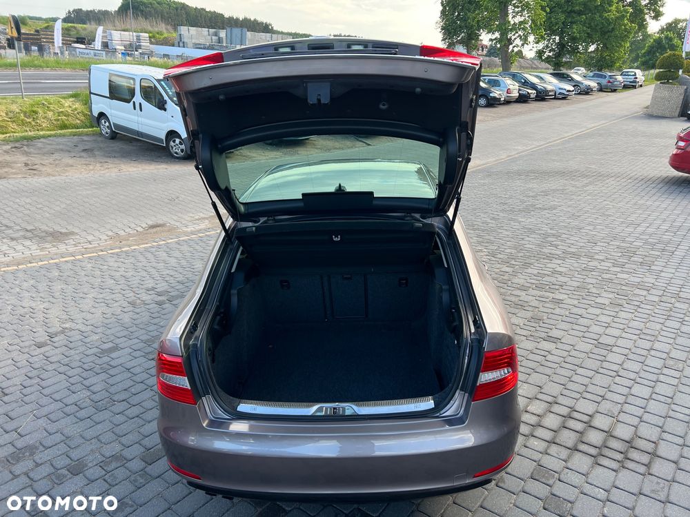 Skoda Superb 1.6 TDI Active Greenline - 23