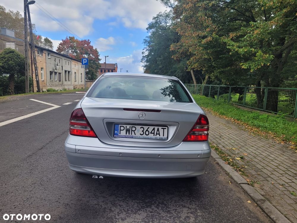 Mercedes-Benz Klasa C 200 CDI Classic - 4
