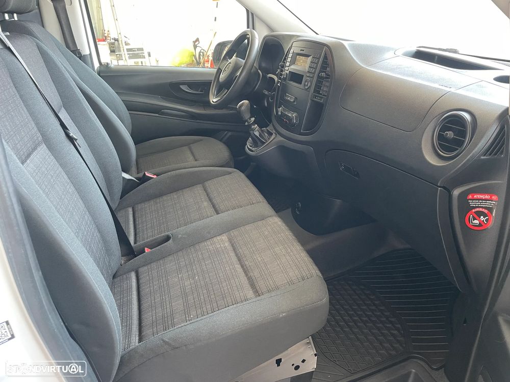 Mercedes-Benz VITO 111 CDI  ISOTÉRMICA - 15