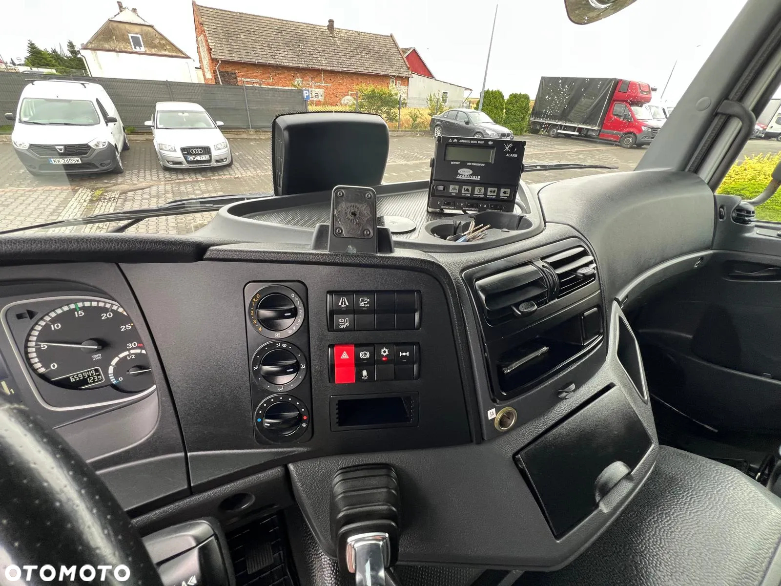 Mercedes-Benz ATEGO 1627 1527 EURO 6 CHŁODNIA / MROŹNIA IZOTERMA WINDA - 27
