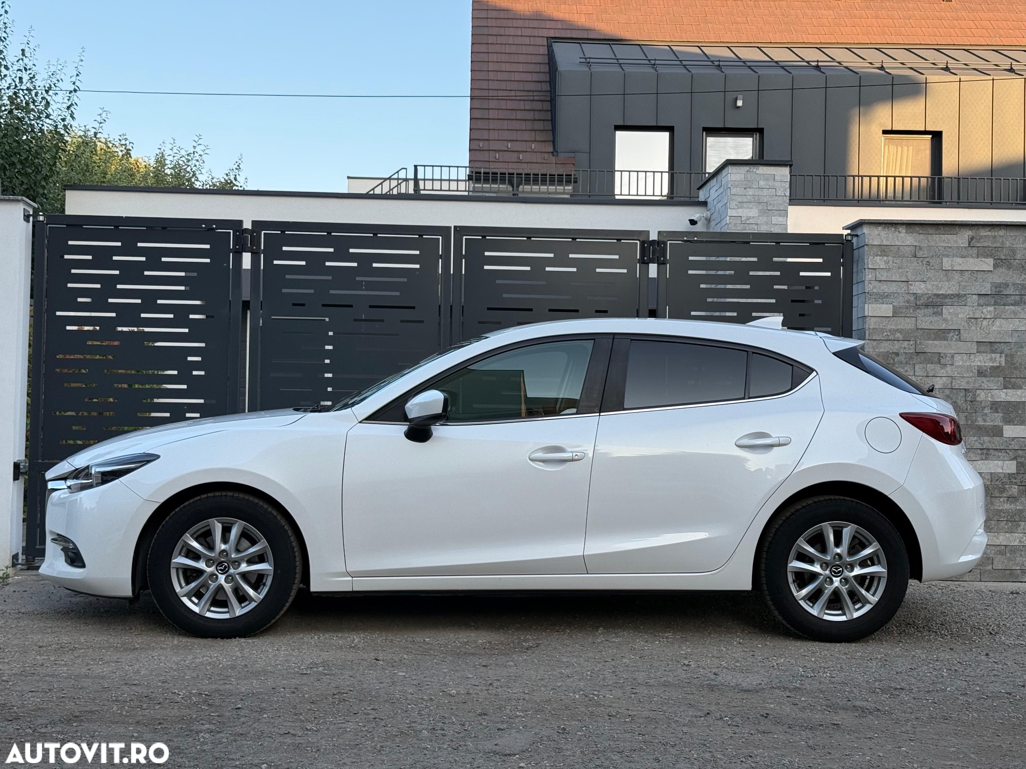 Mazda 3 SKYACTIV-G 120 Exclusive-Line - 23