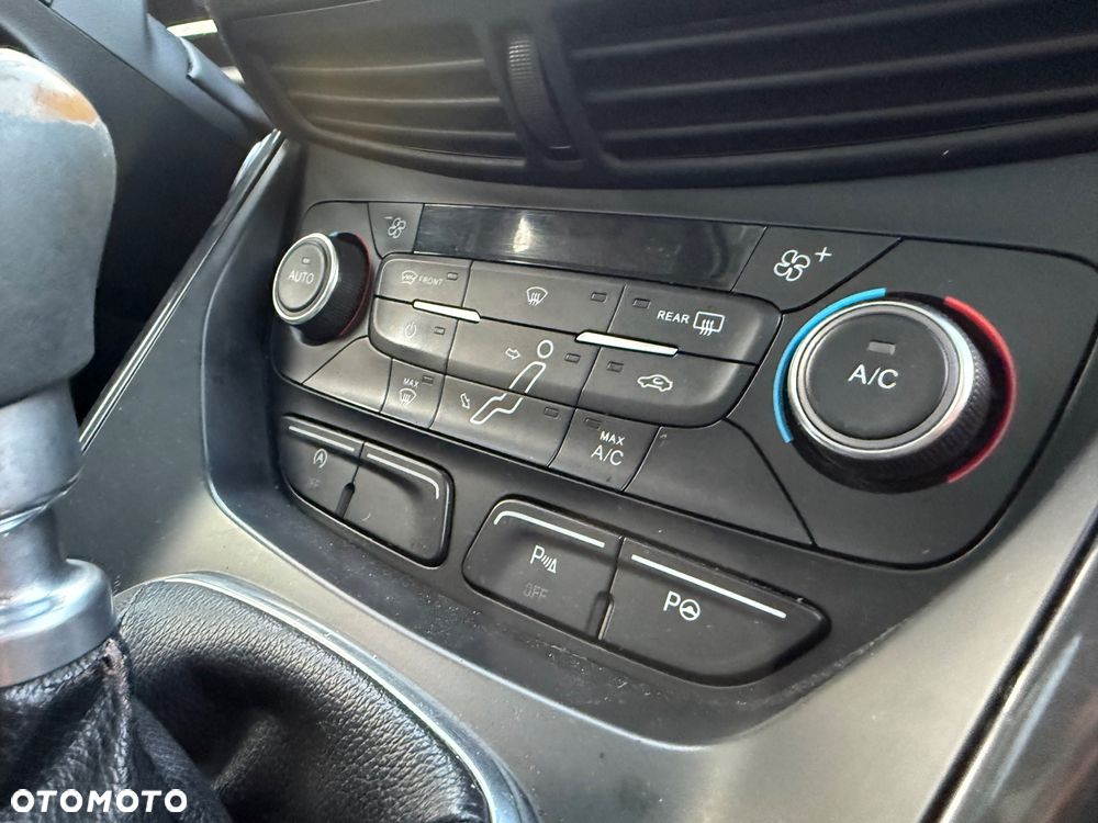 Ford Grand C-MAX - 21