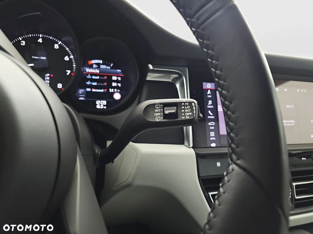 Porsche Macan Standard - 16
