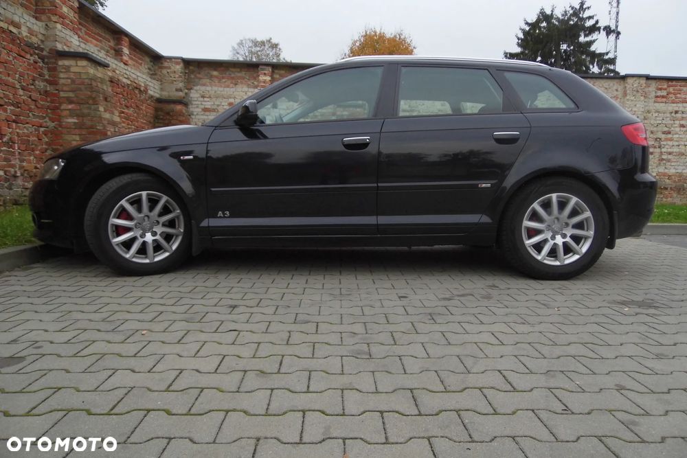 Audi A3 Sportback - 3