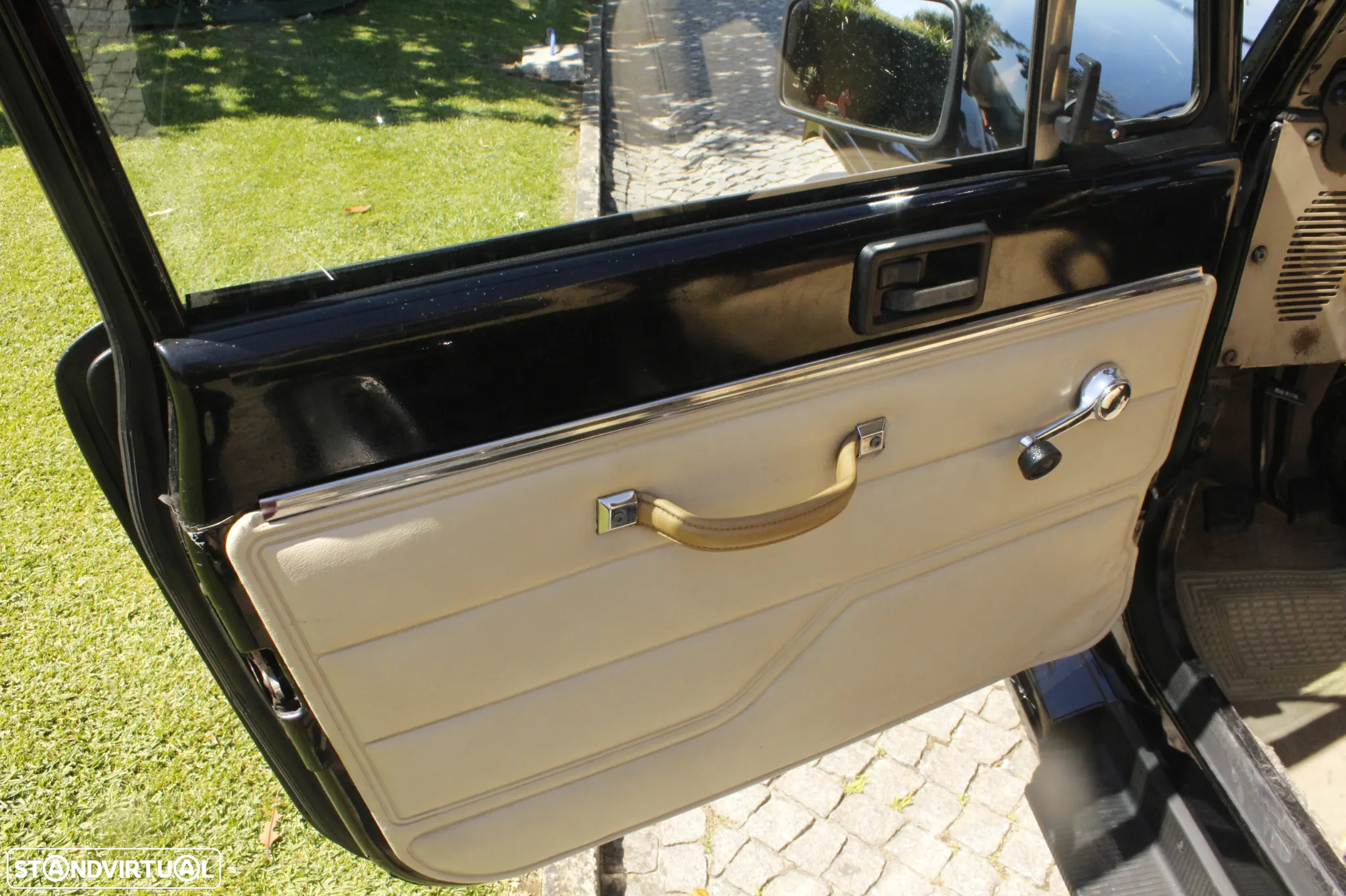 Jeep Wrangler - 11