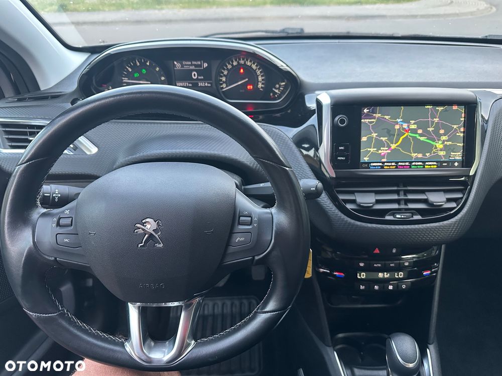 Peugeot 208 - 21