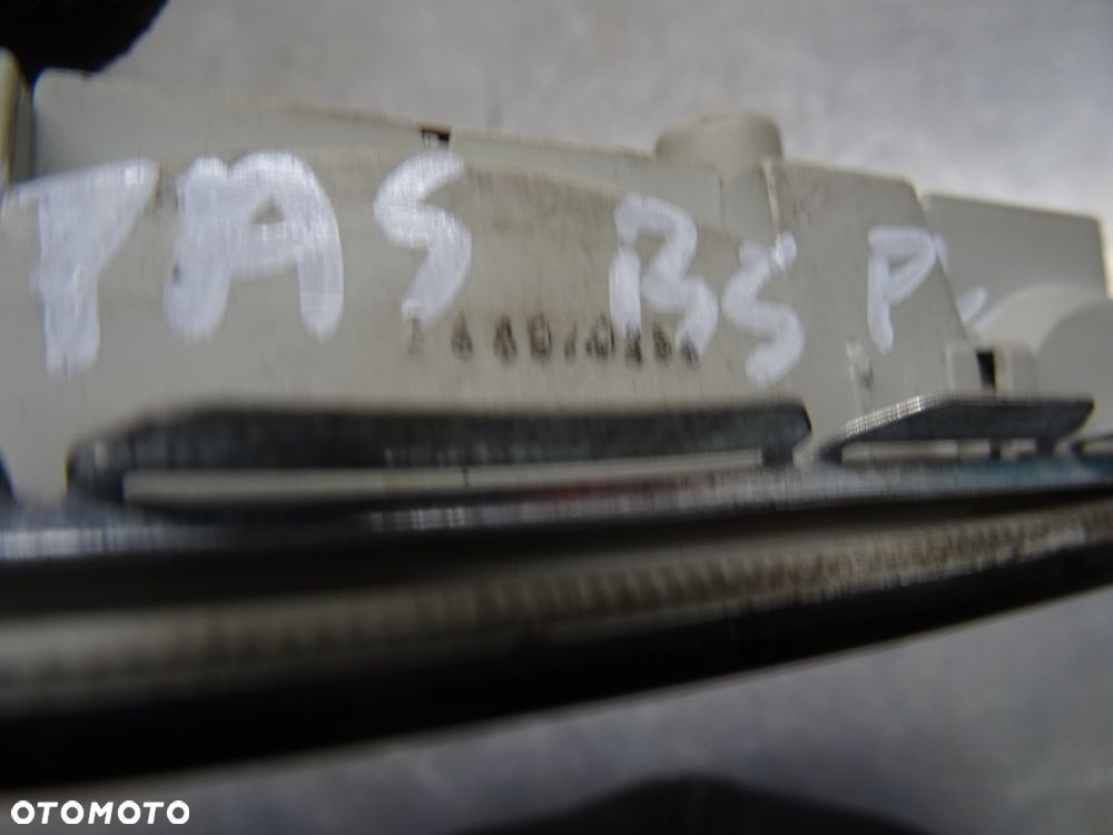 VW PASSAT B5 LIFT 1.9TDI LAMPKA PODSUFITKI 3B0947105C - 2