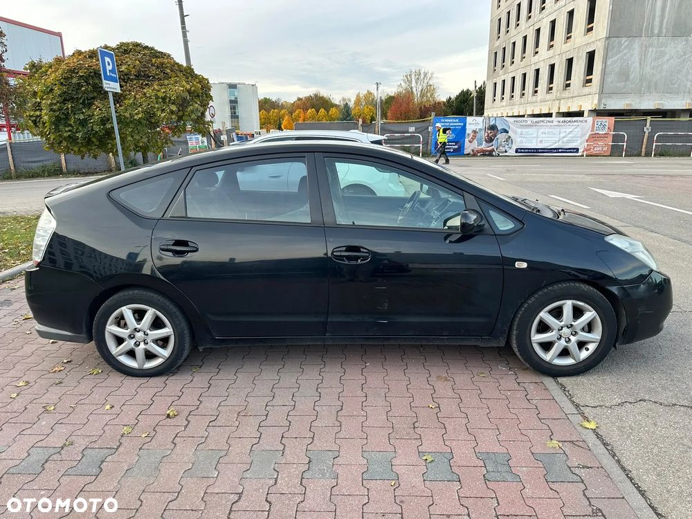 Toyota Prius - 3