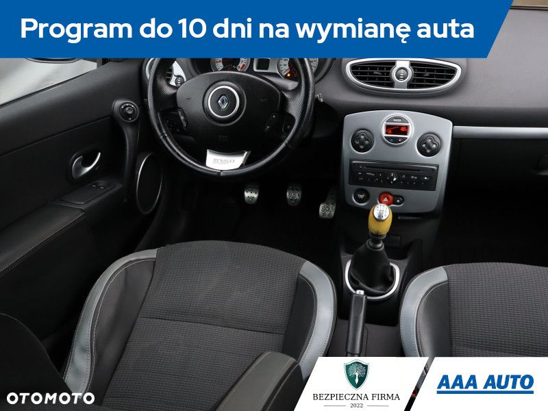 Renault Clio - 8