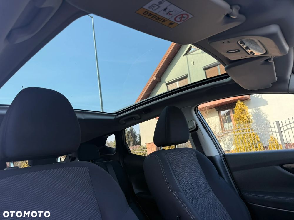 Nissan Qashqai 1.5 dCi TEKNA - 38