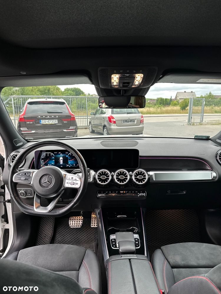 Mercedes-Benz GLB 250 4-Matic AMG Line 8G-DCT - 12