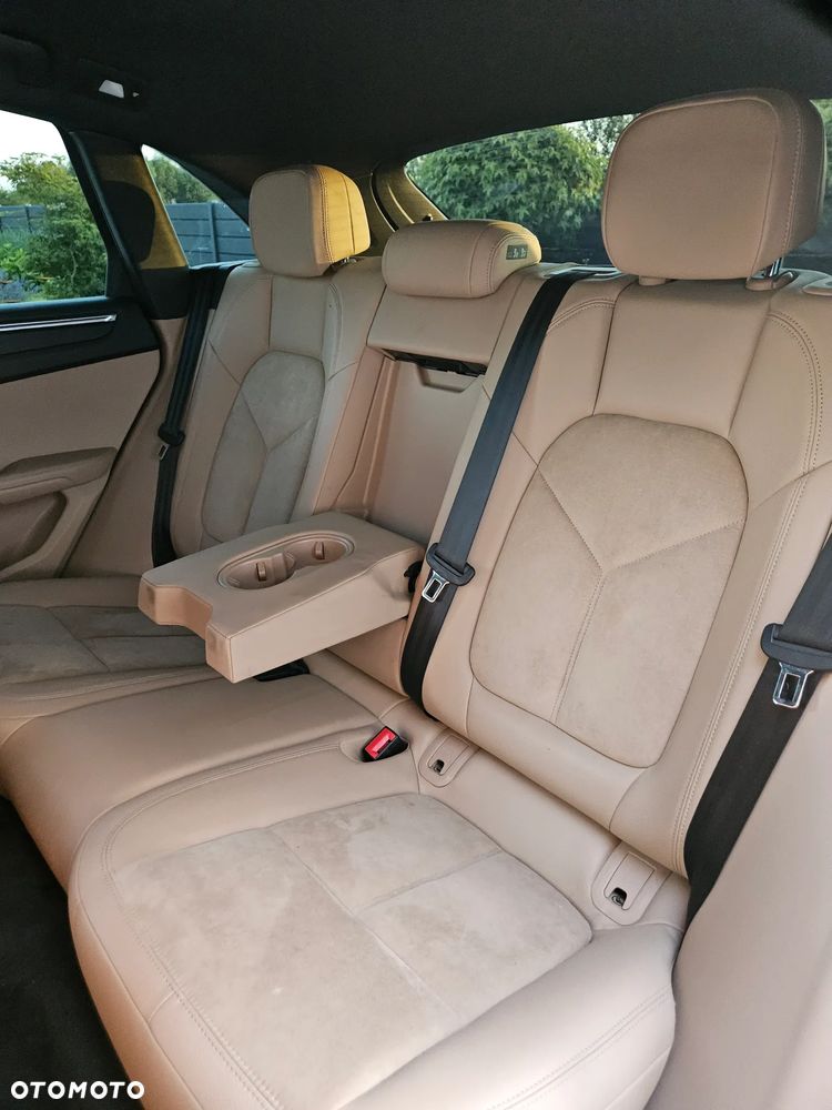 Porsche Macan - 31