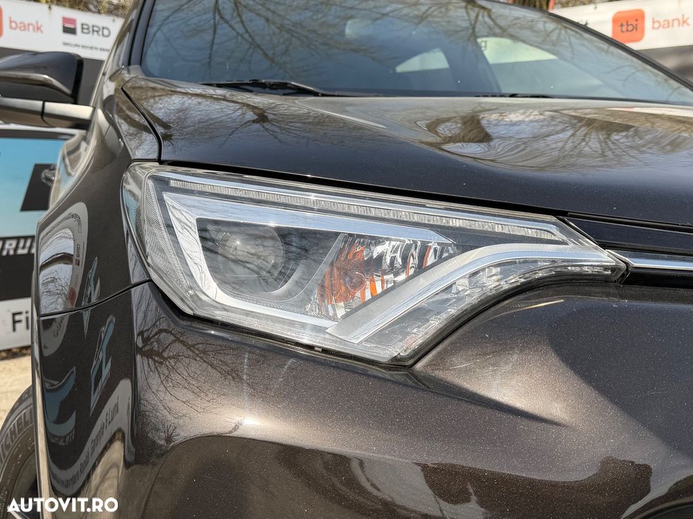 Toyota RAV4 2.0 D-4D 4x2 Start-Stop Edition-S - 25