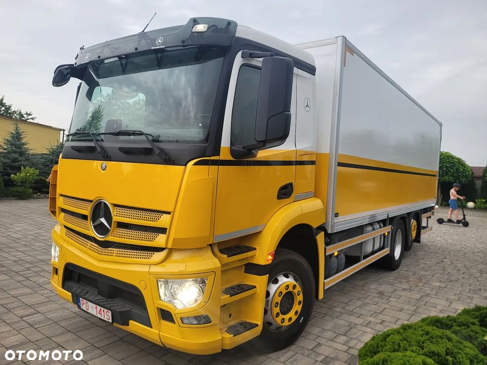 Mercedes-Benz ACTROS * ANTOS *  izoterma*kontener * napojówka*przewierty sterowane *chłodnia *kurier - 9