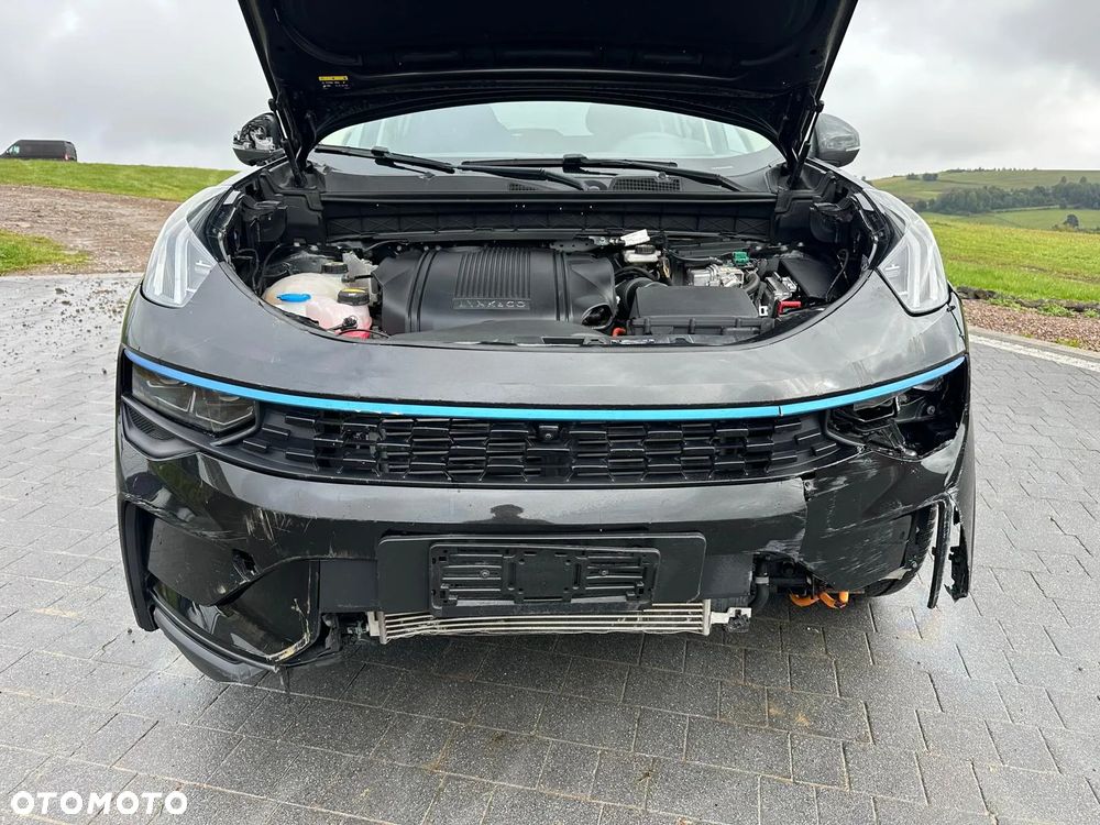 Lynk & Co 01 - 8