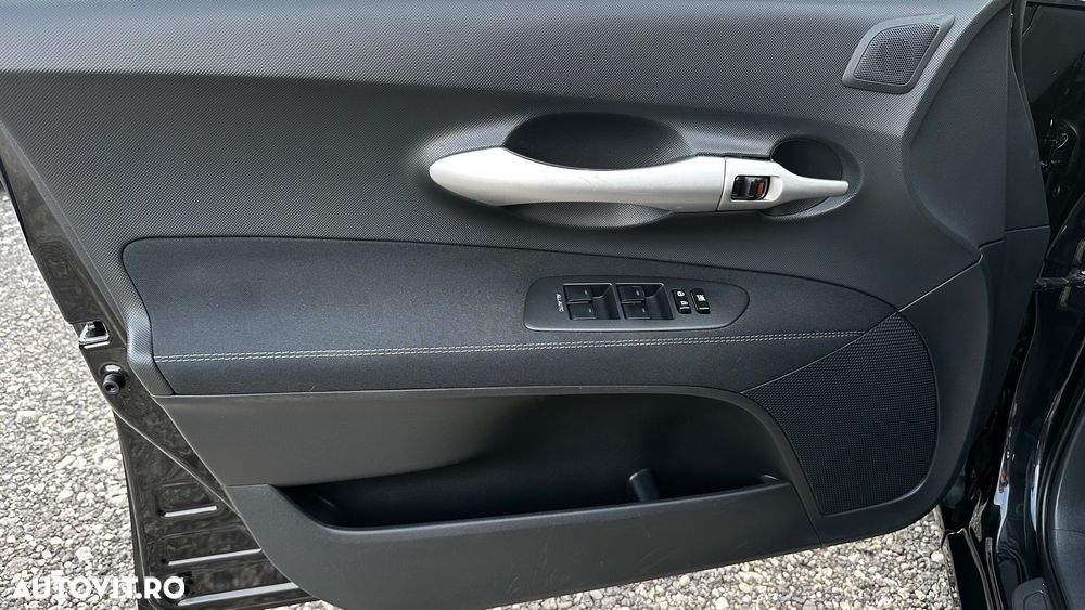 Toyota Auris 1.6 L Valvematic M/M Executive - 10