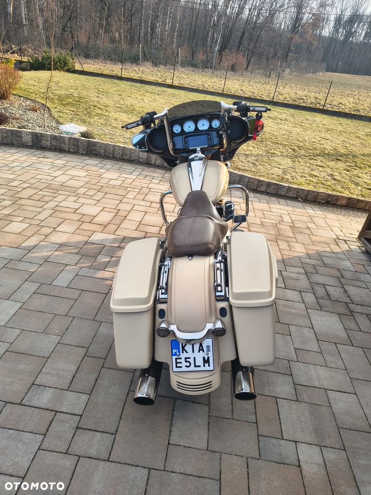Harley-Davidson Touring Street Glide - 4