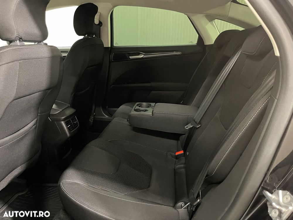 Ford Mondeo 2.0 HEV Titanium - 12