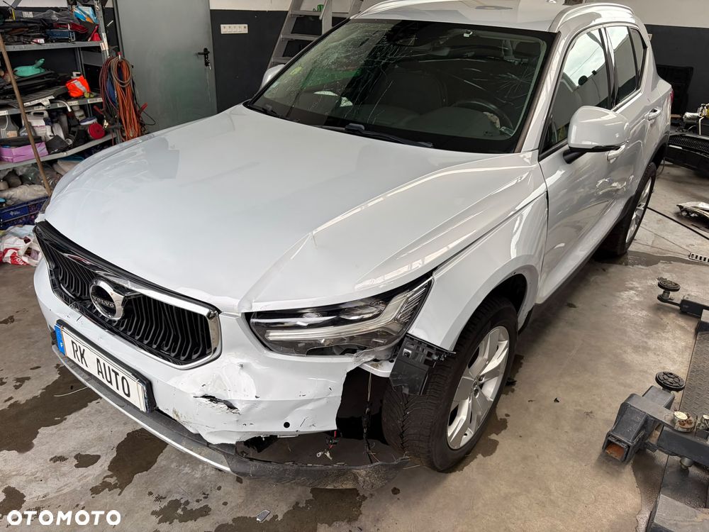 Volvo XC 40 D3 SCR AWD Momentum - 6